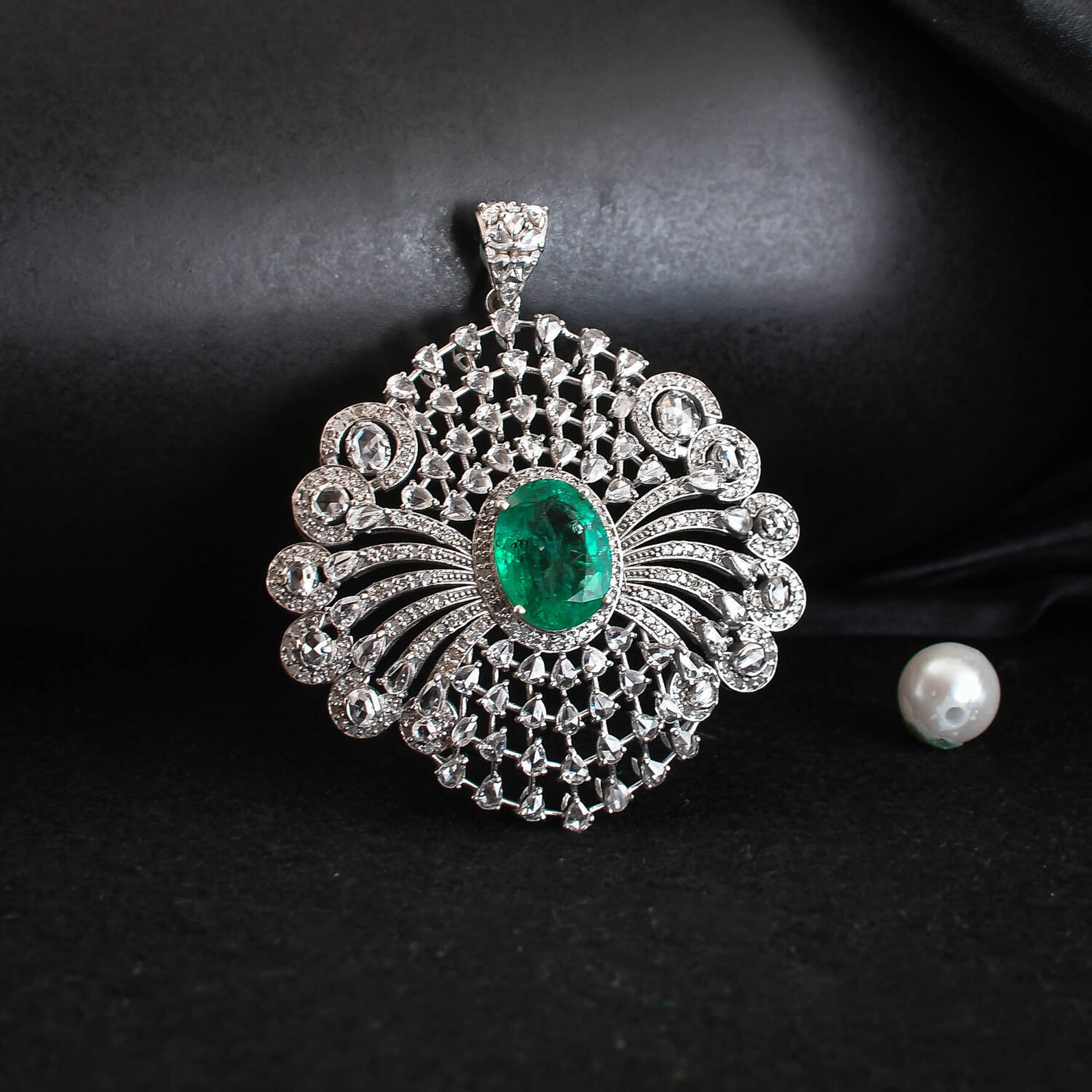 Natural Emerald Gemstone & Diamond Pendant